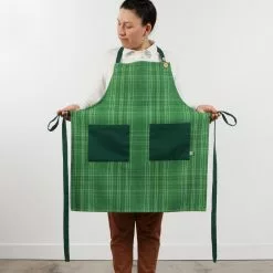 Danica Brands Now Designs By Danica Spruce Apron | Woods Plaid 9 Danica Brands Now Designs By Danica Spruce Apron | Woods Plaid -Dinnerware Shop 2026013 apr spruce woods plaid am1