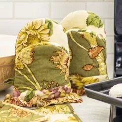 April Cornell Mini Mitt (Set Of 2) | Pumpkin Hollow Patchwork -Dinnerware Shop mmpmkq multi april cornell oven mitt 1 1