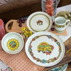 Everything Kitchens Modern Flat 11" Dinner Plates (Set Of 4) | Peace & Love -Dinnerware Shop ps squares 0015 peace and love modern flat lifestyles 3564 2