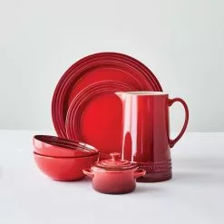 Le Creuset 8.5" Salad Plates - Set Of 4 | Cerise/Cherry Red -Dinnerware Shop rs7786 lc tw 6649 edit lpr
